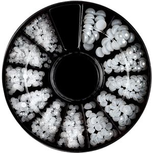 Doosje met nageljuwelen 02