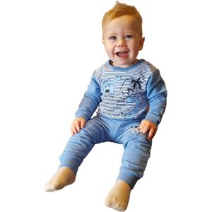 Babyshower - Kraamcadeau - Joggingpak - knuffelzacht - 100% biologisch katoen - baby met dino - blauw - maat (68/74) maat 6-9 mnd