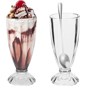 - 2 stuks ijscoupeglazen met 2 roestvrijstalen lepels (360 ml)- Herbruikbare cocktailglazen voor milkshakes, desserts en meer- Ideaal voor sap, smoothies en frisdrank