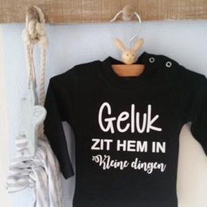 Baby Romper zwart met tekst bedrukt geluk zit hem in kleine dingen | lange mouw | zwart wit | maat 62/68 cadeau