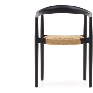 Kave Home - Ydalia stapelbare stoel in massief teakhout met zwarte afwerking en synthetisch rotan touw