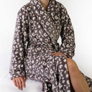 Irresisitible-Dames-Ochtendjas-Fleece-Panterprint Bruin. - Maat S