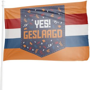Vlag Geslaagd Premium 150cm x 90cm - Vlaggen - Graduation - Geslaagd Versiering - Partylove®