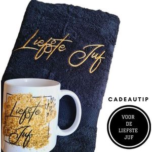 MagicDat Cadeauset als bedankt voor de liefste juf mok en geborduurde handdoek juffendag