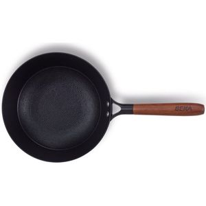 Beka Mandala Wok Non-Stick - Ø 24 cm – Unieke patroon - 100% PFAS-Vrije Antiaanbaklaag - Geschikt voor Inductie & BBQ - 100% Gerecycled geperst ijzer – Keramische antikleef -Houten steel met ophanggat