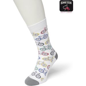 Bonnie Doon Dames Sokken met Fiets Print maat 36/42 Wit - Thema Sokken - Fietsen - Cadeau Sokken - Zacht Katoen met Gladde Teennaad - Comfortabel - Perfect Cadeau - Bright White - BT991103.160