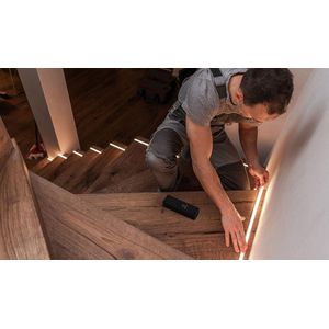 LED Strip Controller voor RGBW warm koudwit strips - 16 miljoen kleuren dimbaar - geen bridge nodig - app spraakbesturing - werkt met Apple HomeKit - IFTTT - REST API