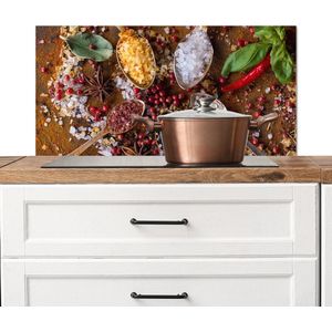 Spatscherm keuken 80x40 cm - Kookplaat achterwand Specerijen - Kruiden - Lepels - Zout - Bruin - Keuken - Muurbeschermer - Spatwand fornuis - Hoogwaardig aluminium