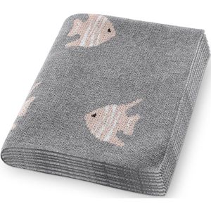 Pretty Panda - wiegdekentje baby visjes grijs - superzacht biokatoen met OEKO Tex label - ideaal kraamcadeau - handig, mooi en zacht voor je mini!
