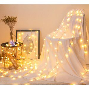 LuxeBass Lichtsnoer Slinger lampjes Lichtslinger | Warm wit - 10 Meter - 80 LEDs - Binnen en Buiten | Kerstverlichting - Feestverlichting - Decoratie - Tuinverlichting - Buitenverlichting - Binnenverlichting - LB639