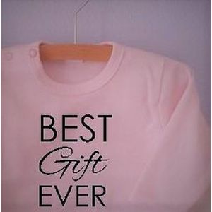 Baby Rompertje licht rose meisje met tekst | Best Gift Ever | lange mouw | roze met zwart | maat 50/56