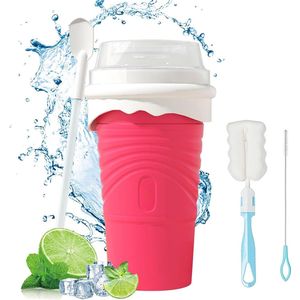Slushmaker - Siliconen Slush Cup - Inclusief Rietje & Lepel - Rood - Herbruikbaar & Hittebestendig