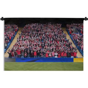 Wandkleed Voetbal - Mensen in voetbalstadion Wandkleed katoen 120x80 cm - Wandtapijt met foto