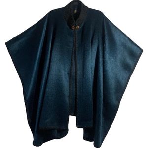 Alpaca D'Luxe Poncho - Petrol blauw - Poncho van alpacawol - Handgemaakte poncho - Zacht en van Kwaliteit - Luxe cadeau - Dames - Heren - Mode - Poncho - Blauw - Blue - Warm - Comfortabel - Cadeau - Gift - Sintcadeaus - Kerstpakket - Kerstcadeau