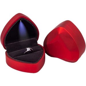 Hartvormige Ring Geschenkdoos met LED-licht en Fluweel - Rood