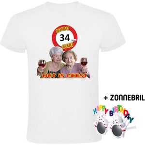 Hoera 34 jaar! Het is feest Heren T-shirt + Happy birthday bril - verjaardag - jarig - 34e verjaardag - oma - wijn - grappig