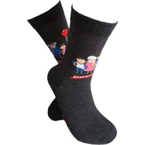 Verjaardag cadeau - Opa en Oma sokken - Grootouders - vrolijke sokken - valentijn cadeau - aparte sokken - grappige sokken - leuke dames en heren sokken - moederdag – vaderdag – kerst cadeau - Socks waar je Happy van wordt - Maat 36-41