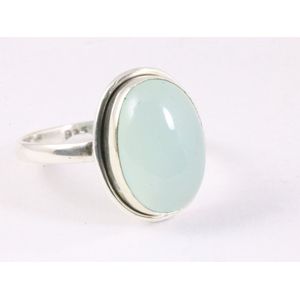 Ovale zilveren ring met aqua chalcedoon - maat 21