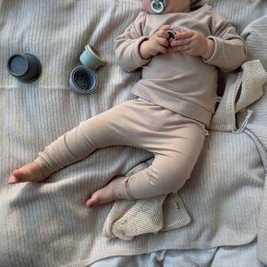 BAKIMO Baby & Kids Loungewear - Biologisch Bamboe Katoen - Sweater set broek en trui - Sand / Bruin - 110/116