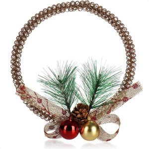 decoratieve kerstkrans - adventskrans met kegels, strik, ballen en dennengroen - goudkleurige kerstkrans - kerstdecoratiehanger