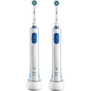 Oral-B PRO 600 Cross Action Volwassene Roterende-oscillerende tandenborstel Blauw, Wit