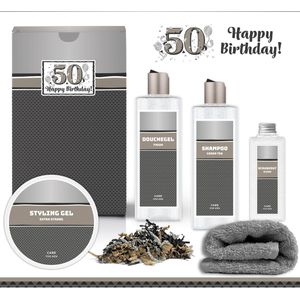 Geschenkset “50 Jaar Happy Birthday!” - 5 producten - 900 gram | Giftset voor hem - Luxe wellness cadeaubox - Cadeau man - Gefeliciteerd - Set Verjaardag - Geschenk jarige - Cadeaupakket vader - Vriend - Broer - Verjaardagscadeau - Zilver