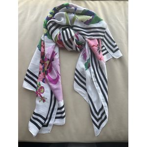 Emilie scarves - sjaal - lang - silky feeling - bloemenprint - wit