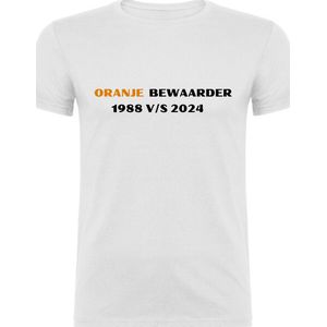 Nederlands Elftal Kinder T-shirt - Oranje- Voetbal - Kinder shirt met tekst- Kinder T-Shirt - Nederlands Voetbal - Maat 110/116 - T-Shirt leeftijd 5 tot 6 jaar - Grappige teksten - Cadeau - Shirt cadeau - EK voetbal Shirt- verjaardag