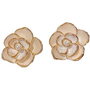 Margot Bardot Camelia Dorée Knop Oorbellen white with gold