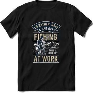 A bad Day Fishing - Vissen T-Shirt | Beige | Grappig Verjaardag Vis Hobby Cadeau Shirt | Dames - Heren - Unisex | Tshirt Hengelsport Kleding Kado - Zwart - XXL