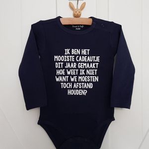 Rompertje baby met tekst corona lockdown opdruk cadeau jongen meisje zwangerschap bekendmaking bekendmaken aankondiging zwangerschapsaankondiging - geboorte jullie worden vertellen kraamcadeau babyshower verwachting opa oma oom tante papa en mama