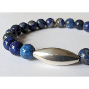 Prachtige Lapis Lazuli edelsteen armband, maat 21 cm met langwerpige ronde 925 zilveren kraal 24mm