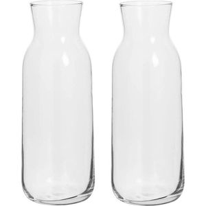 2x stuks karaffen/schenkkannen klein 0,7 liter van glas recht model met smalle hals - Waterkannen - Sapkannen