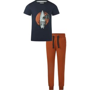 Koko Noko - Kledingset - 2delig - Joggingbroek Sweat Pants Foxbruin - Shirt Zwart met surfing print - Maat 92