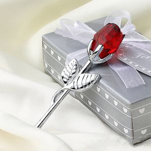 Allernieuwste.nl® Chrystal Zilver Rode Roos in Mooie Geschenkverpakking - Moederdag Liefde voor Vrouw of Vriendin - Rozen Rood - 55 x 120 mm