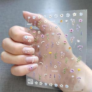 Nagelkunststickers - Kleine wilde bloemen - Zelfklevende nageldecoratie - 5D-reliëf - Planten - Driedimensionaal