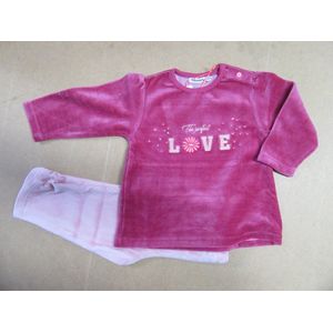 Noukie's - Pyjama - Velour - Meisje - Love - roze met fuchia - 5 jaar 110