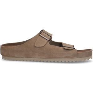 Manfield - Heren - Beige suède slippers met gesp - Maat 40