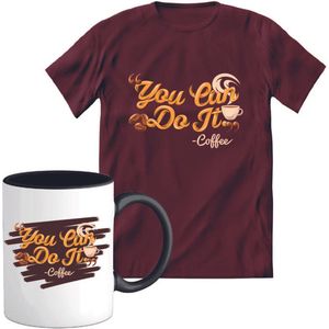 T-Shirtknaller T-Shirt met Koffiemok | You Can Do It! - Coffee - Koffie Kleding | Heren / Dames Shirt met Mok Cadeau | Kleur rood | Maat L