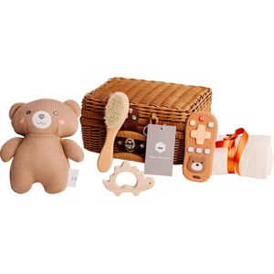 Luxe Baby Geschenk Set Beertje - Inclusief Rieten Mand! - Kraamcadeau - Natuurlijke Materialen - Unisex Baby Cadeau - Giftset - Babyshower - Kraamvisite