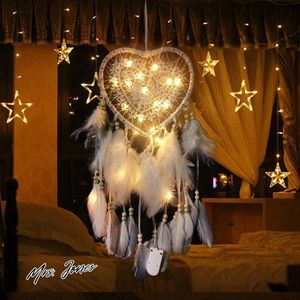 Mrs. Jones Hartvormige dromenvanger bohemien-stijl handgemaakt ledlicht wandtapijt romantische decoratie wit met lichtjes en bloemen .