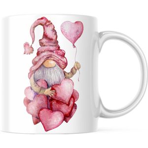 Valentijn Mok met tekst: gnome in hartjes | Valentijn cadeau | Valentijn decoratie | Grappige Cadeaus | Koffiemok | Koffiebeker | Theemok | Theebeker