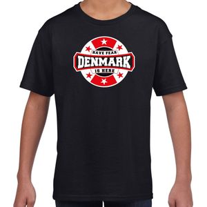 Have fear Denmark is here t-shirt met sterren embleem in de kleuren van de Deense vlag - zwart - kids - Denemarken supporter / Deens elftal fan shirt / EK / WK / kleding 134/140