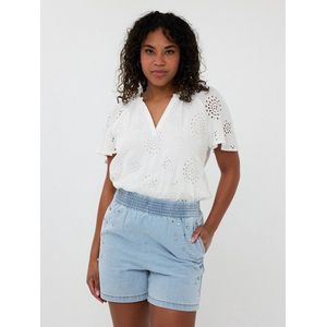 Blouse allover embroidery