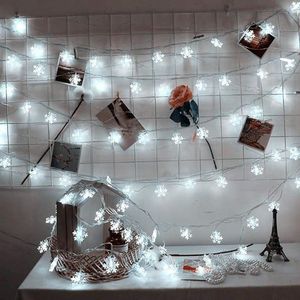Kerstsneeuwvlok Lichtslingers, 2 Pack Sneeuwvlok Kerstverlichting 80 LED Werkt op Batterijen Waterdicht voor Kerst Huis Tuin Slaapkamer en Binnen- en Buitendecoratie, (Sneeuwvlokken Wit)