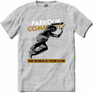 The World Is Your Gym | Free Running - Free Runner - T-Shirt - Unisex - Donker Grijs - Gemêleerd - Maat S