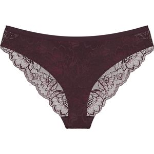 Triumph Amourette Charm T Brazilian01 Dames Onderbroek - Bordeaux - Maat 44