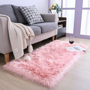 Imitatie lamsvacht schapenvacht tapijt kunstbont decoratief lamsvel imitatie langhaar vacht wol voor het bed of de bank (50 x 150 cm, roze)