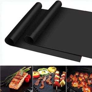 BBQ Matje- Grill mat - Bakmat - BBQ Grill Mat - Set Van 2 Stuks - Barbecue Mat - Herbruikbaar - Ook Voor In De Oven - Houd je BBQ Schoon - Vaatwasser Bestendig - BBQ - Grill Matje