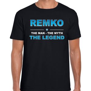 Naam cadeau Remko - The man, The myth the legend t-shirt zwart voor heren - Cadeau shirt voor o.a verjaardag/ vaderdag/ pensioen/ geslaagd/ bedankt L